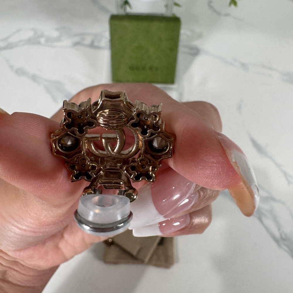 Authentic Gucci Elegant Gold and Crystal Earrings - Picture 6 of 8